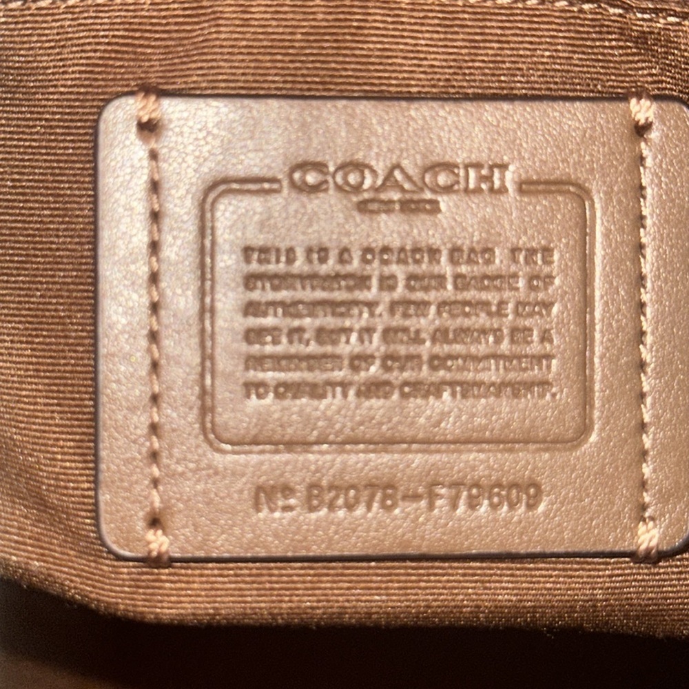Coach F79609 Signature Tote Bag for Women X& 2 matching wallets - Picture 14 of 16
